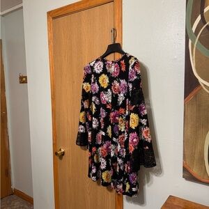 ASOS Size 6 w/Floral Print Above-Knee Tunic Shift Dress w/Bell Sleeves - EUC